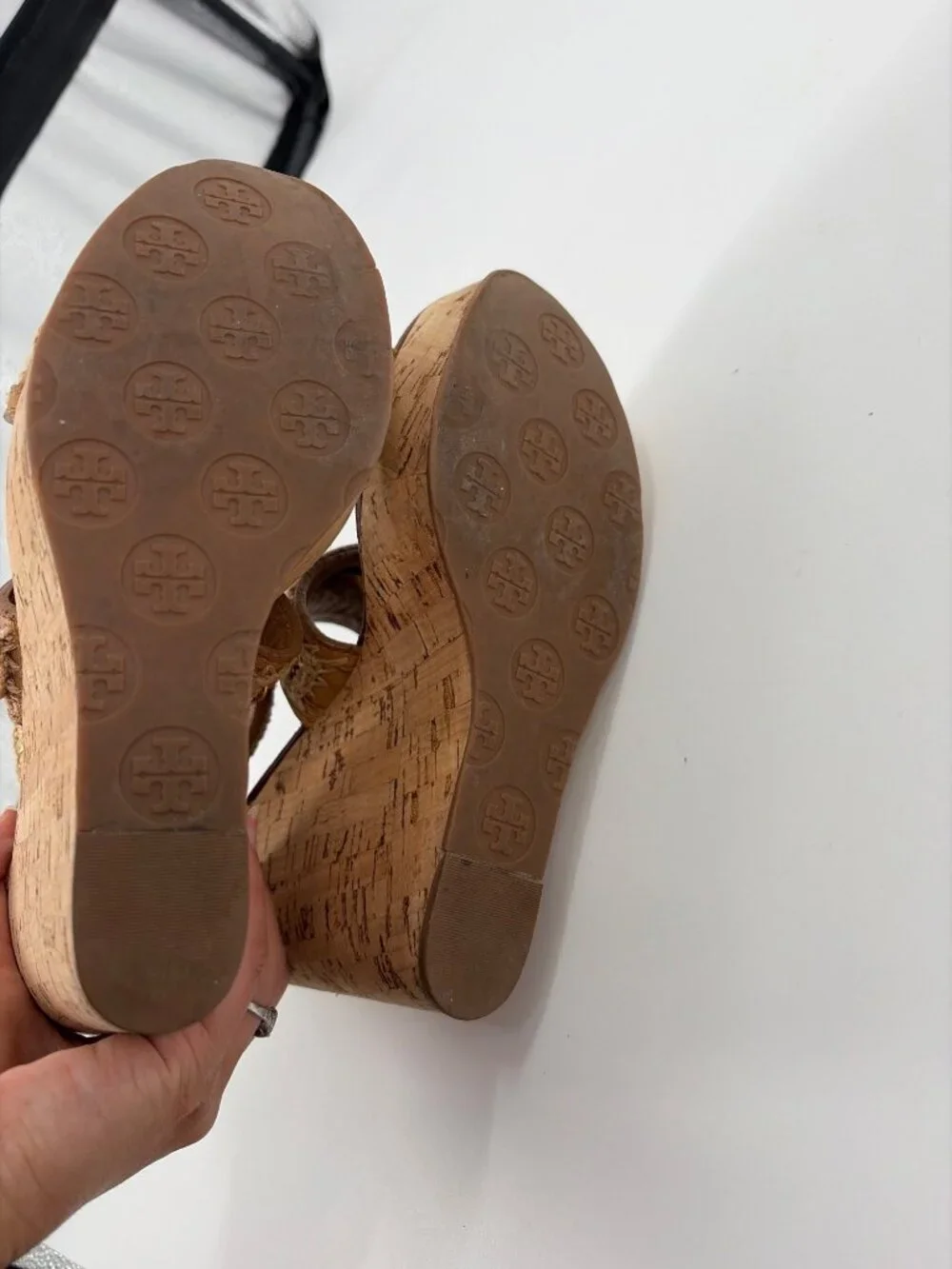Tory Burch Boho Glam Lucian Chain Strappy Tan Leather Wedge Sandals Womens 7.5